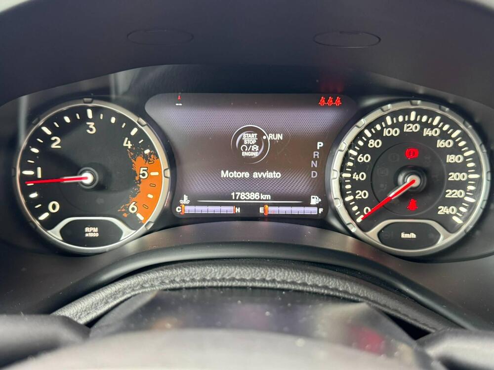 Jeep Renegade usata a Isernia (17)