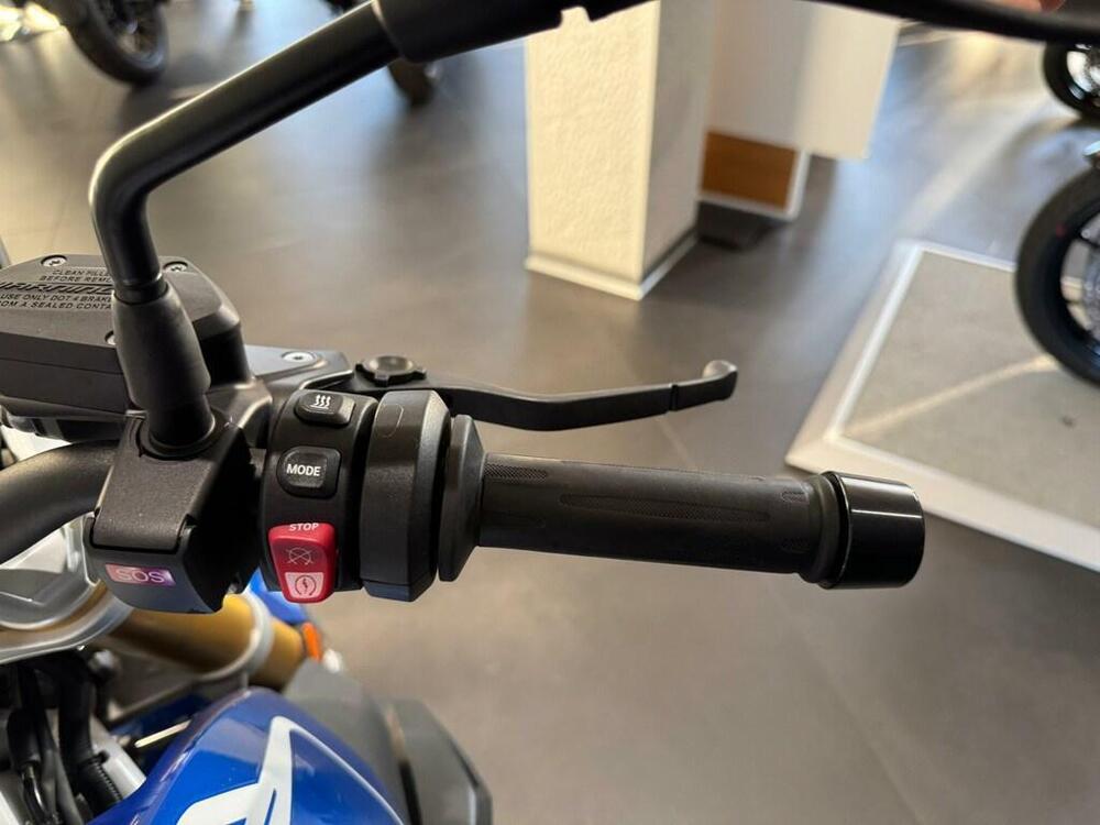 Bmw R 1250 R (2021 - 25) (5)