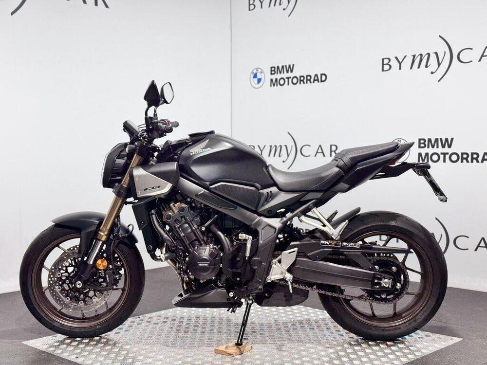 Honda CB 650 R E-Clutch (2024 - 26) (2)