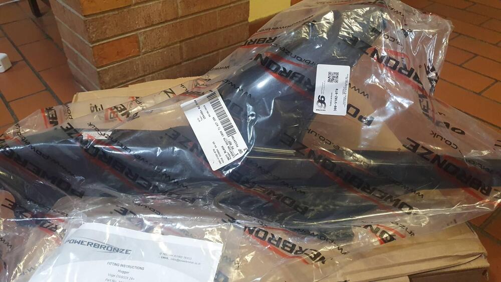 Parafango nero opaco 300-V102 Voge 900 DSX Powerbronze (2)