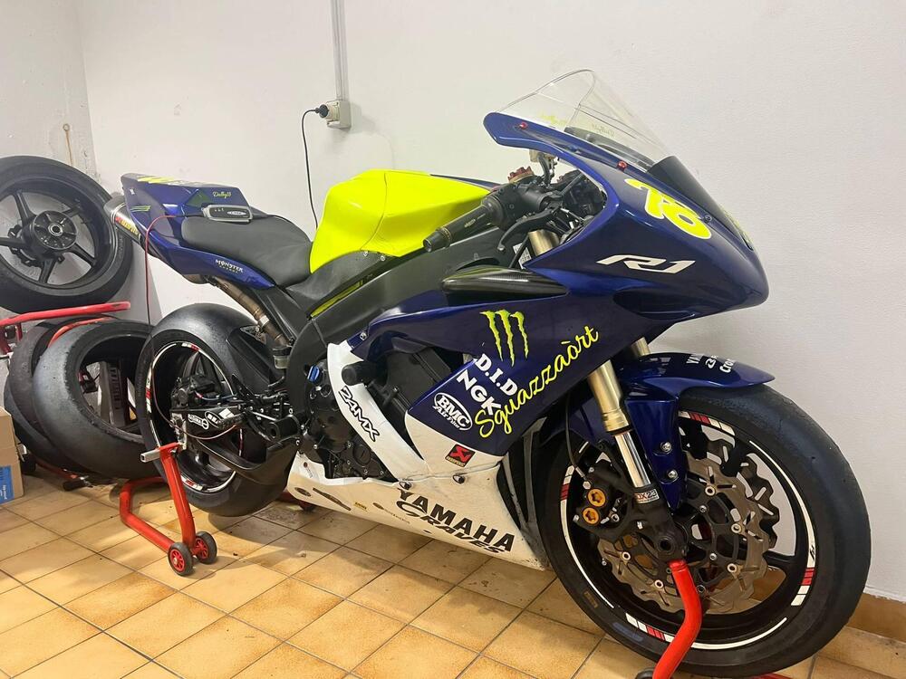 Yamaha YZF R1 (2004 - 05)