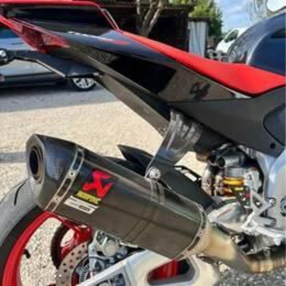 Aprilia Tuono V4 Factory (2021 - 24) (5)