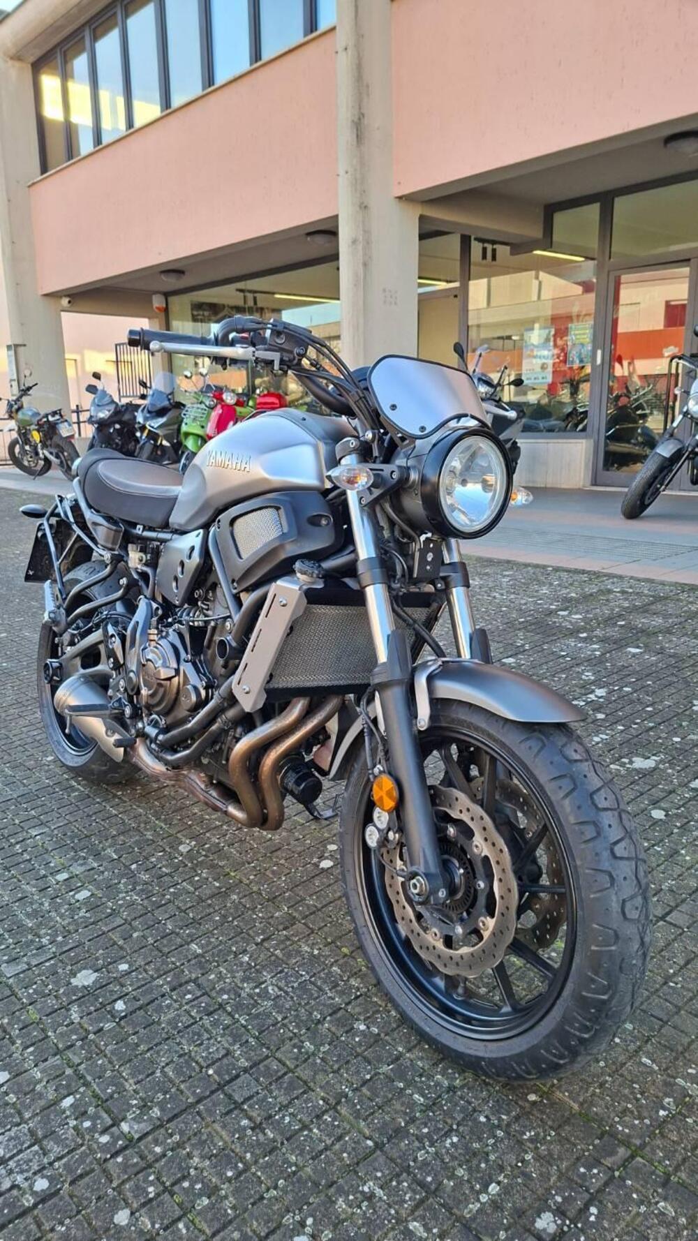 Yamaha XSR 700 ABS (2016 - 20) (4)