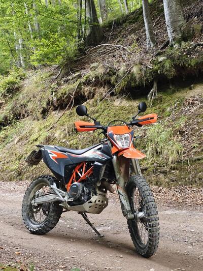 KTM 690 Enduro R (2022 - 25) usata