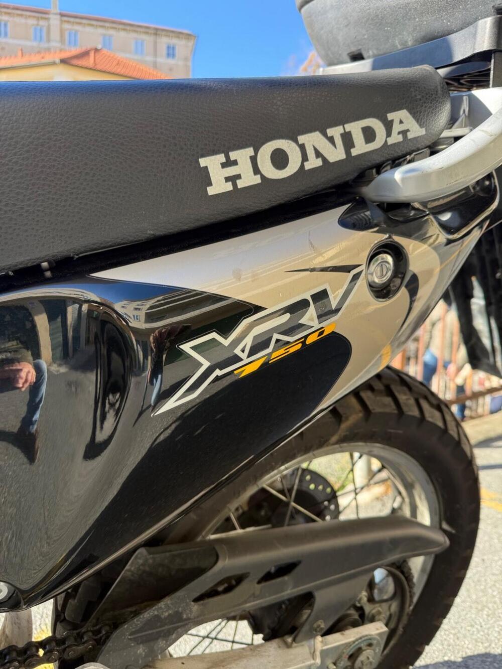 Honda Africa Twin XRV 750 (1996 - 02) (9)