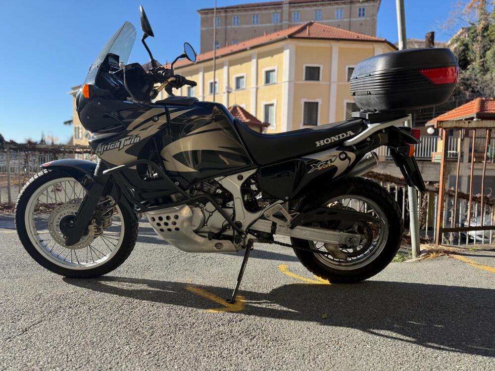 Honda Africa Twin XRV 750 (1996 - 02) (15)