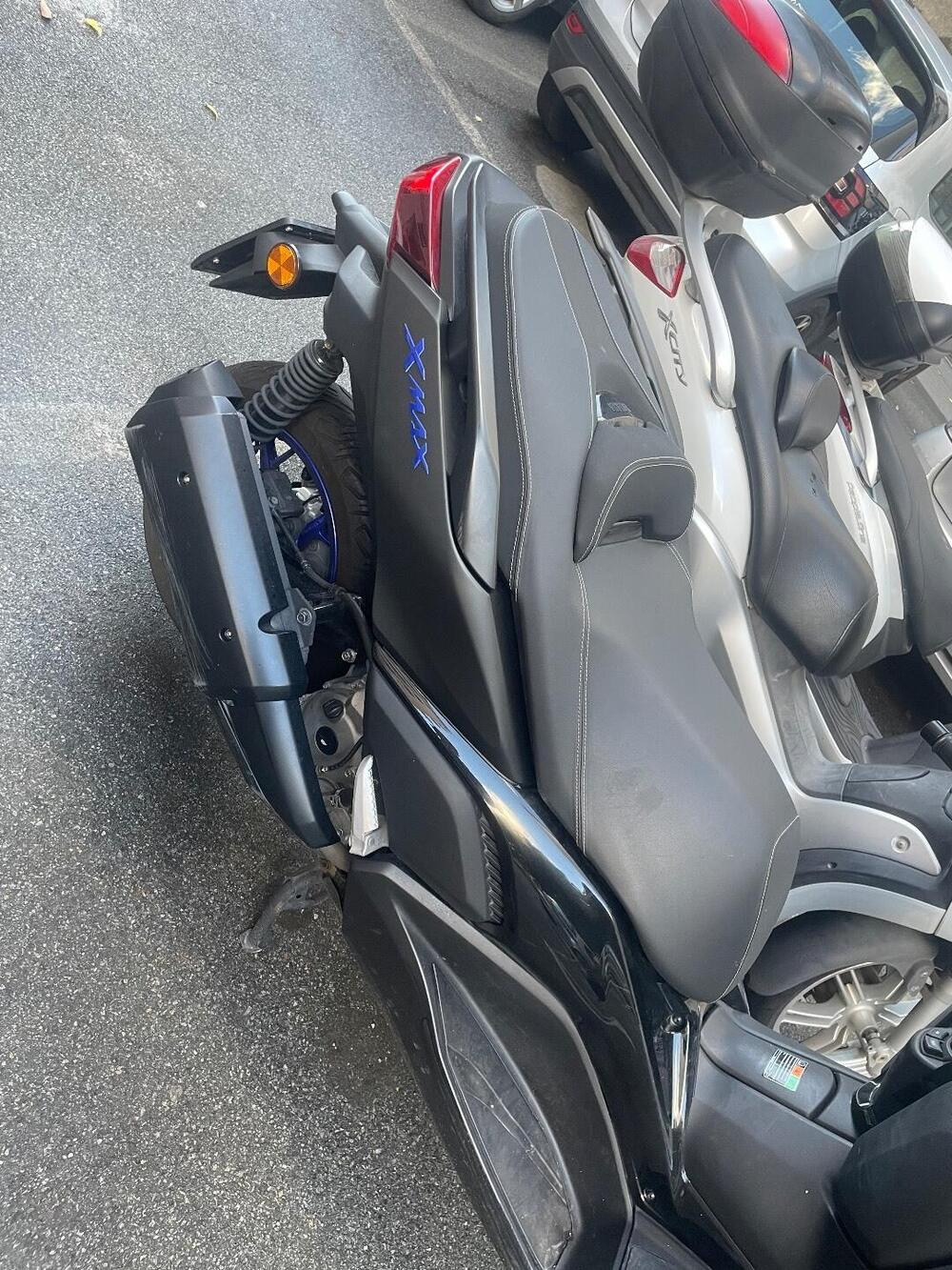 Yamaha X-Max 300 (2021 - 24) (3)
