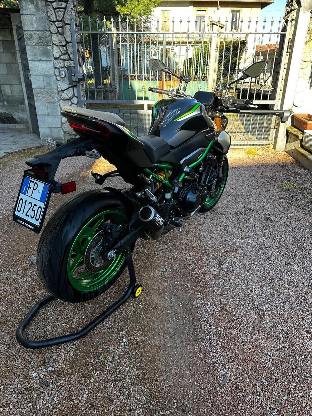 Kawasaki Z 900 SE Performance (2025 - 26) (6)