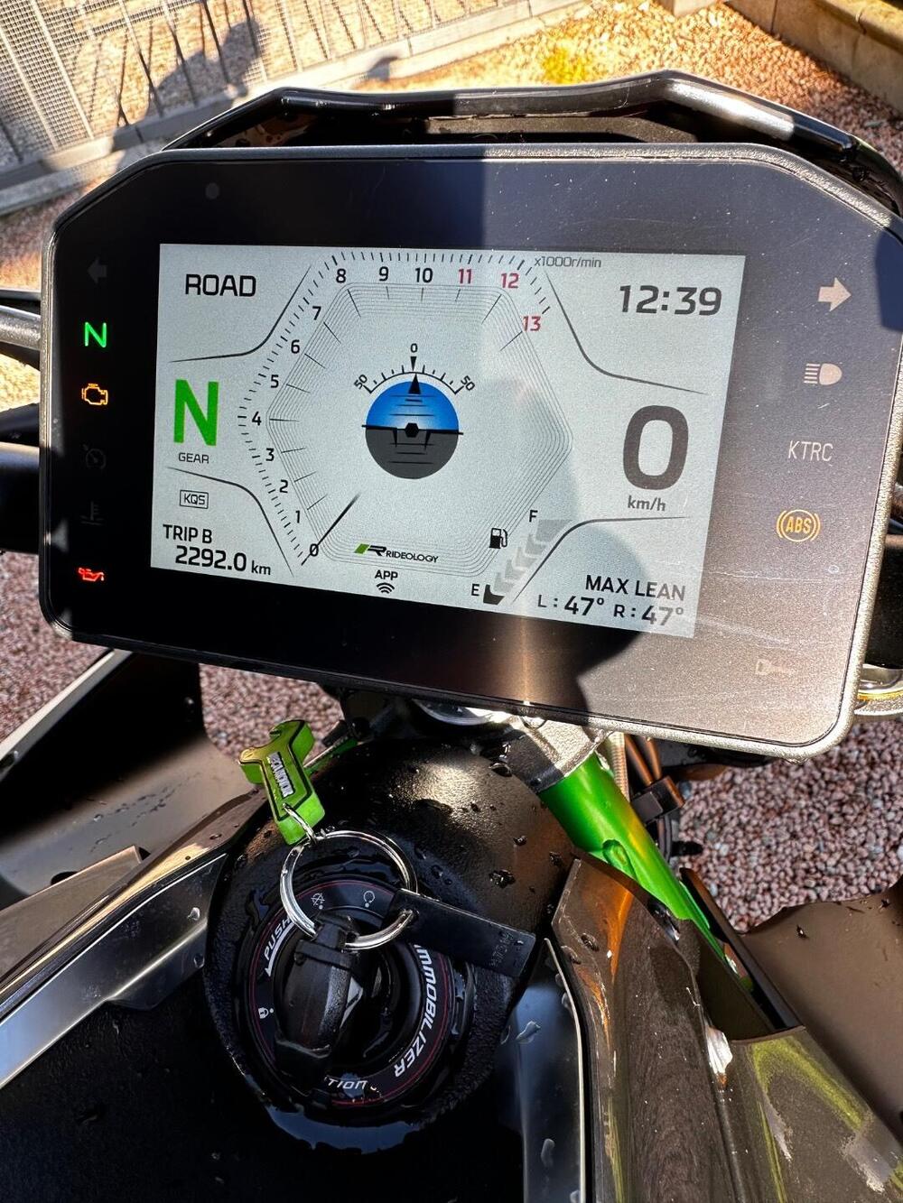 Kawasaki Z 900 SE Performance (2025 - 26) (10)