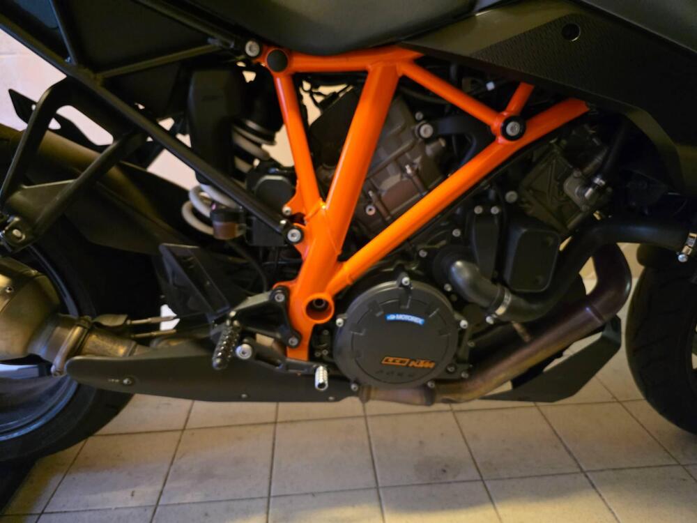 KTM 1290 Super Duke GT (2022 - 25) (6)