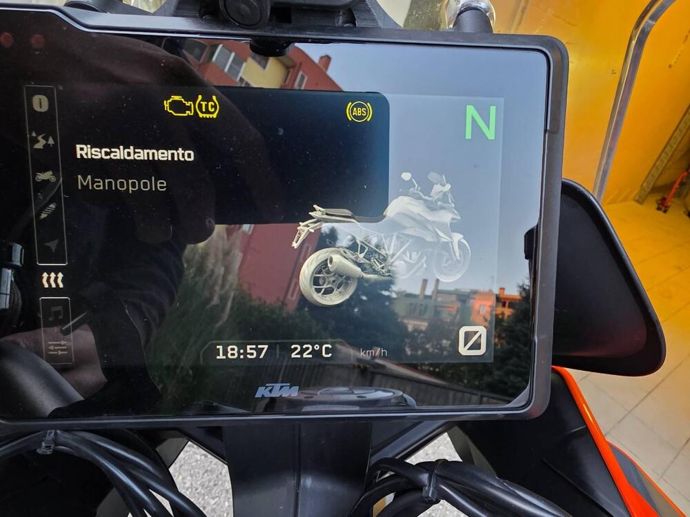 KTM 1290 Super Duke GT (2022 - 25) (10)