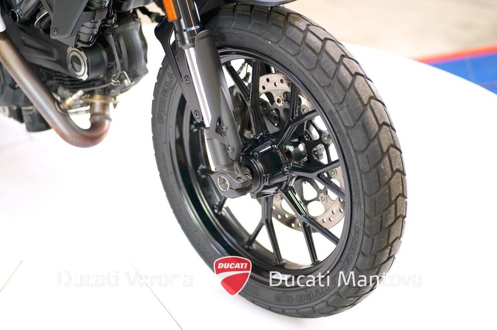 Ducati Scrambler 800 Icon Dark (2025) (18)