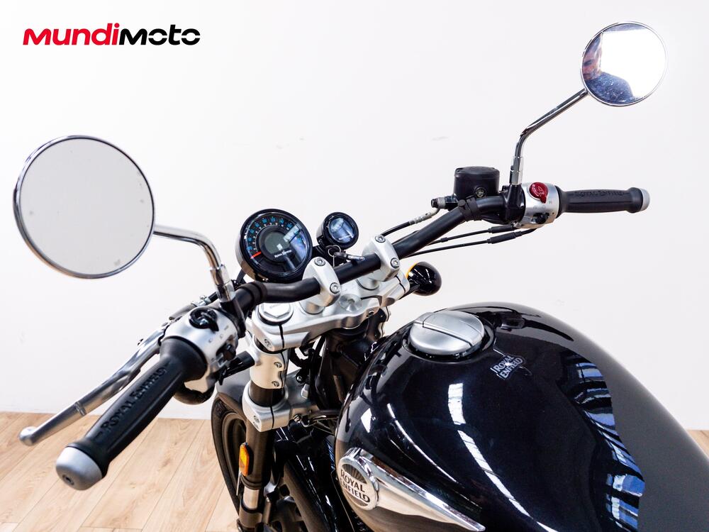 Royal Enfield Super Meteor 650 (2023 - 26) (11)