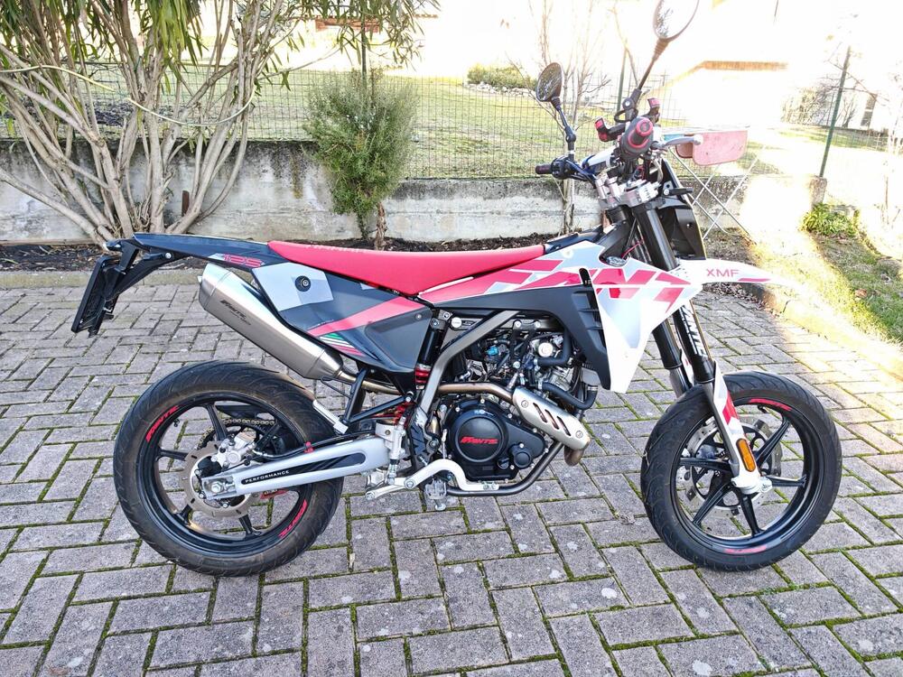 Fantic Motor XMF 125 Performance (2025) (4)