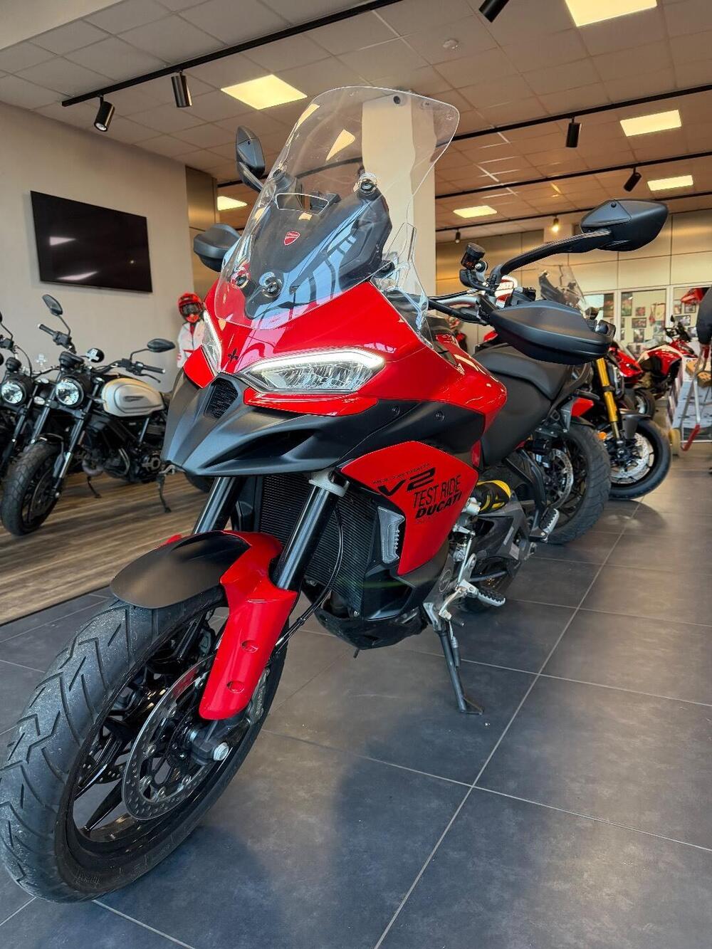 Ducati Multistrada V2 (2025) (4)