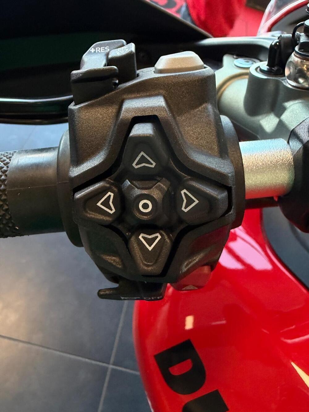 Ducati Multistrada V2 (2025) (14)