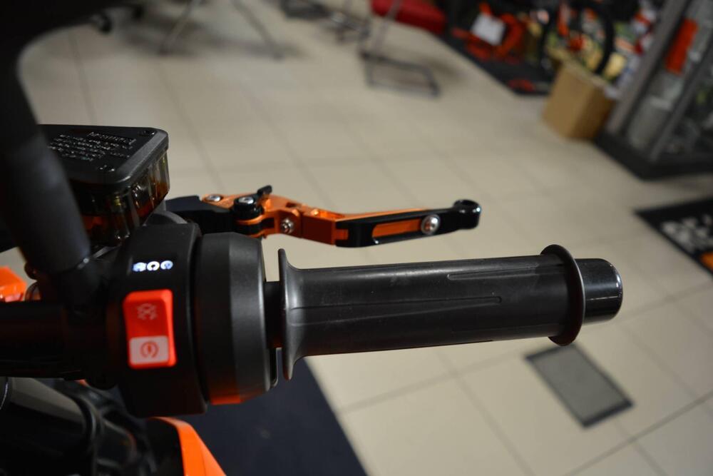 KTM 790 Duke L (2023 - 24) (13)