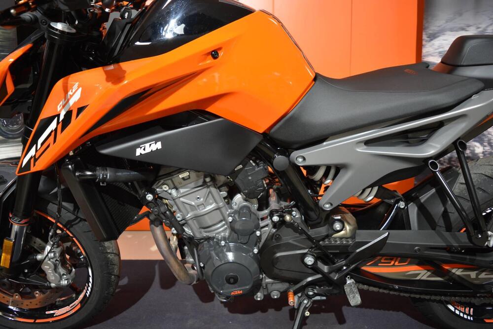 KTM 790 Duke L (2023 - 24) (18)
