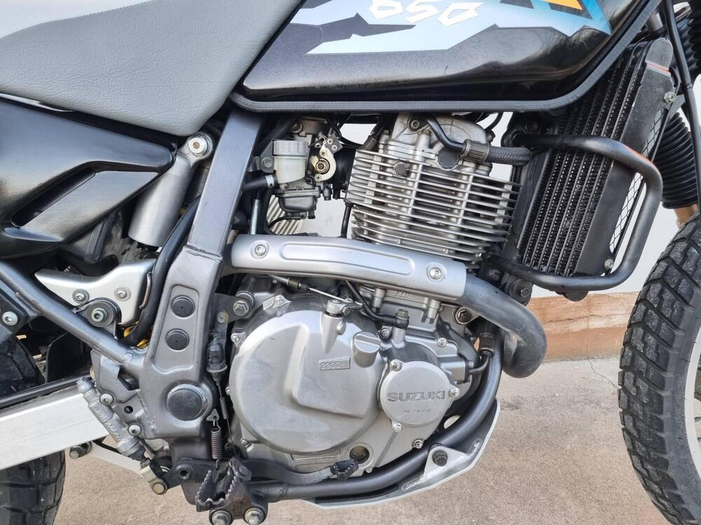 Suzuki DR 650 SE (1996 - 98) (7)