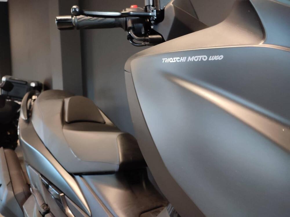 Suzuki Burgman 400 (2022 - 24) (3)