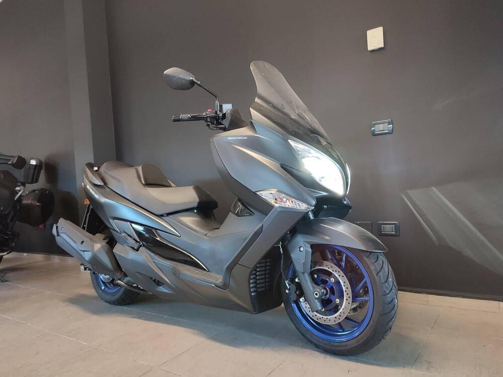 Suzuki Burgman 400 (2022 - 24) (4)