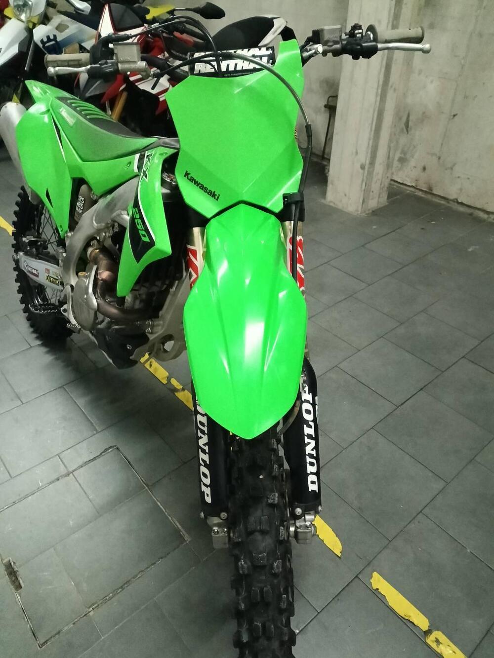 Kawasaki KX 250 F (2023) (7)