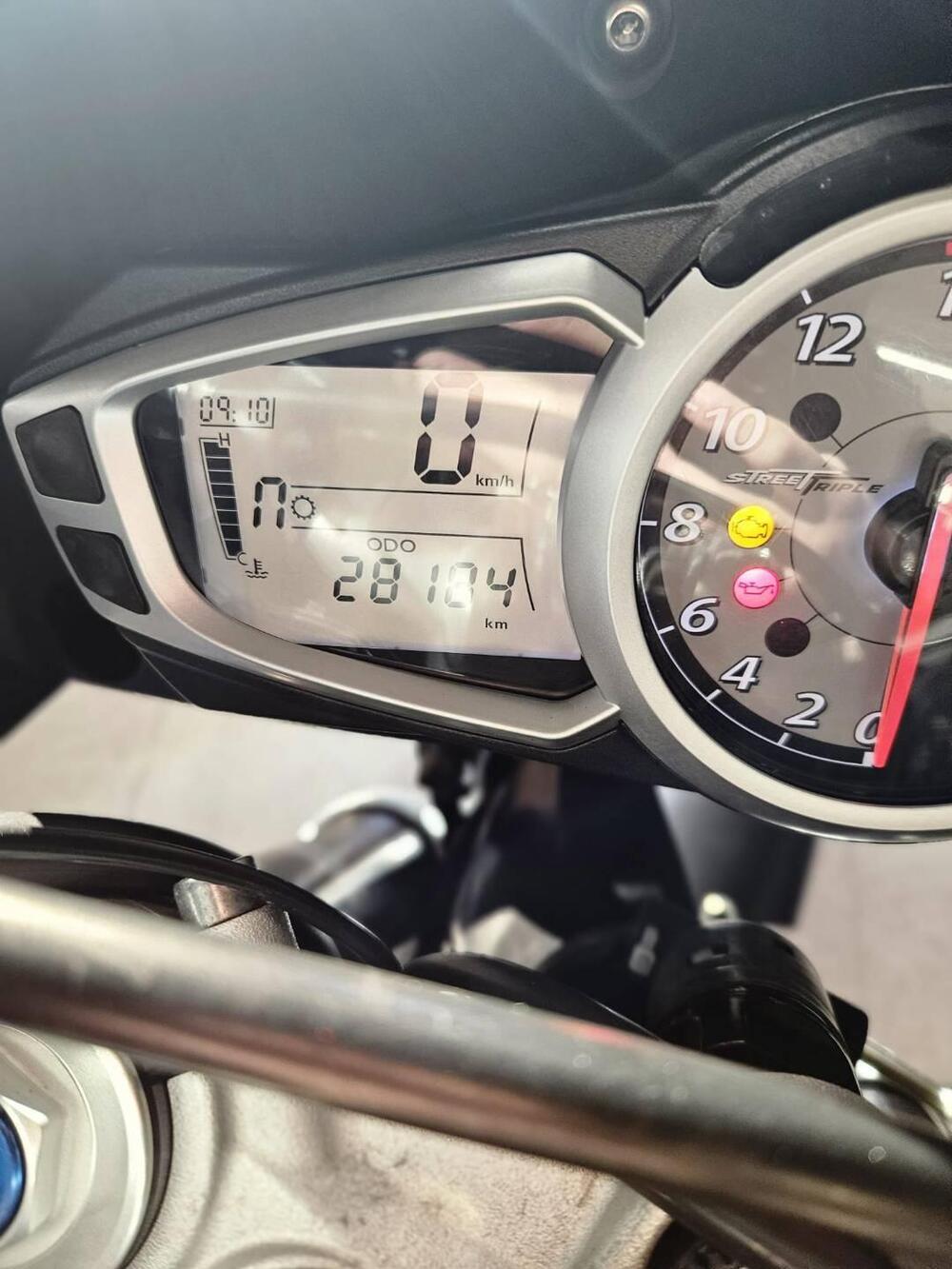 Triumph Street Triple (2007 - 12) (6)