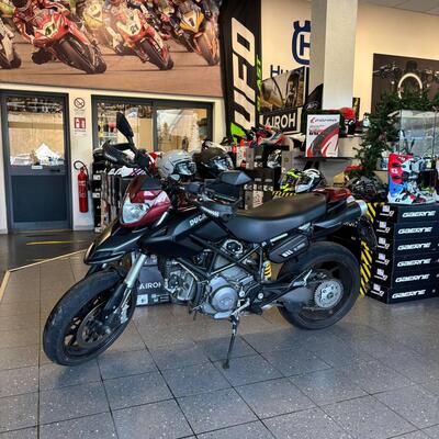 Ducati Hypermotard 796 (2012) usata