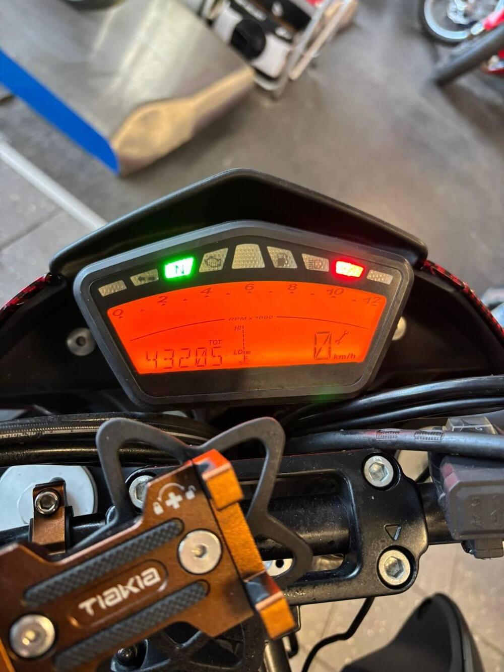 Ducati Hypermotard 796 (2012) (3)