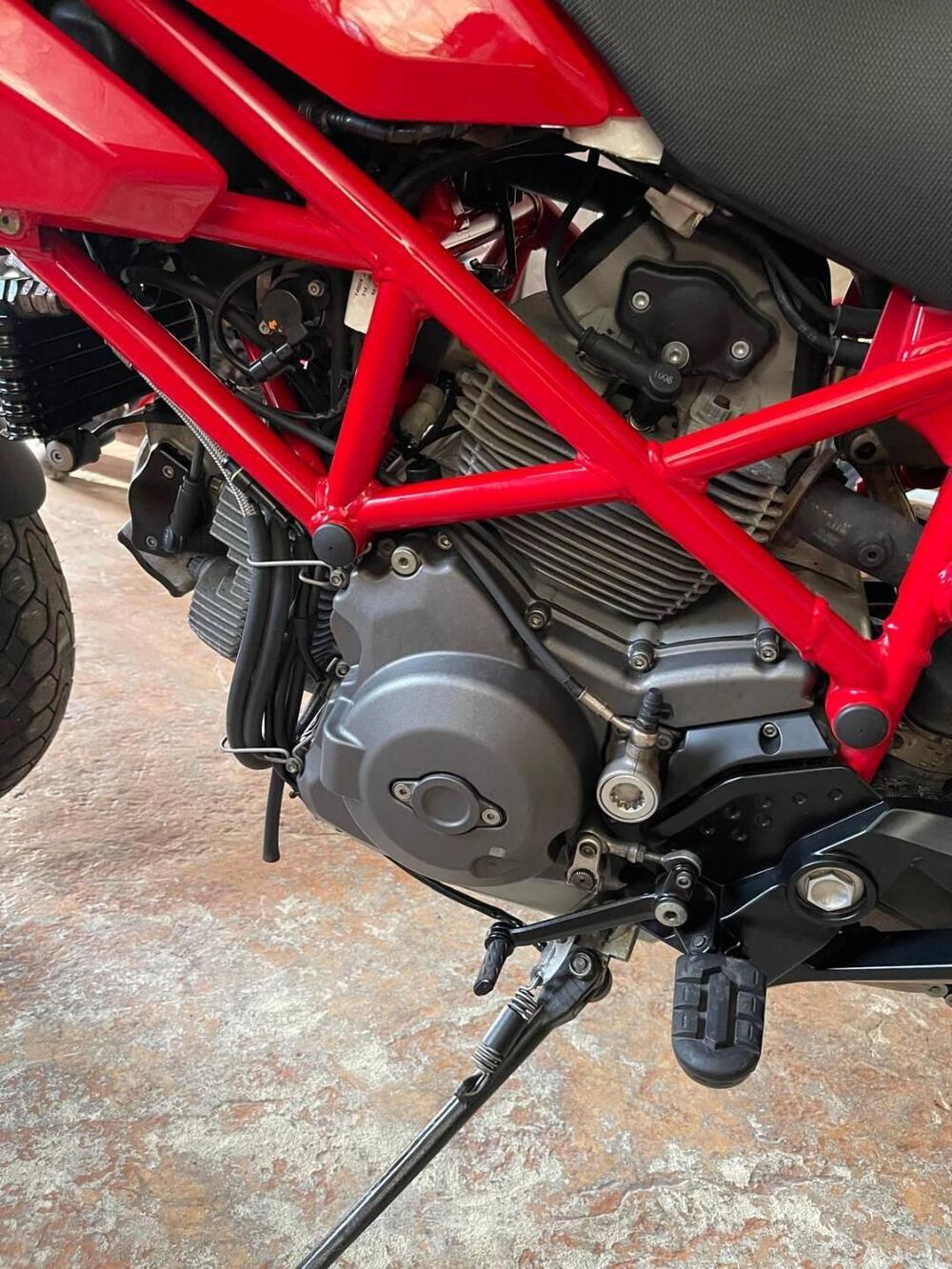 Ducati Hypermotard 796 (2012) (16)