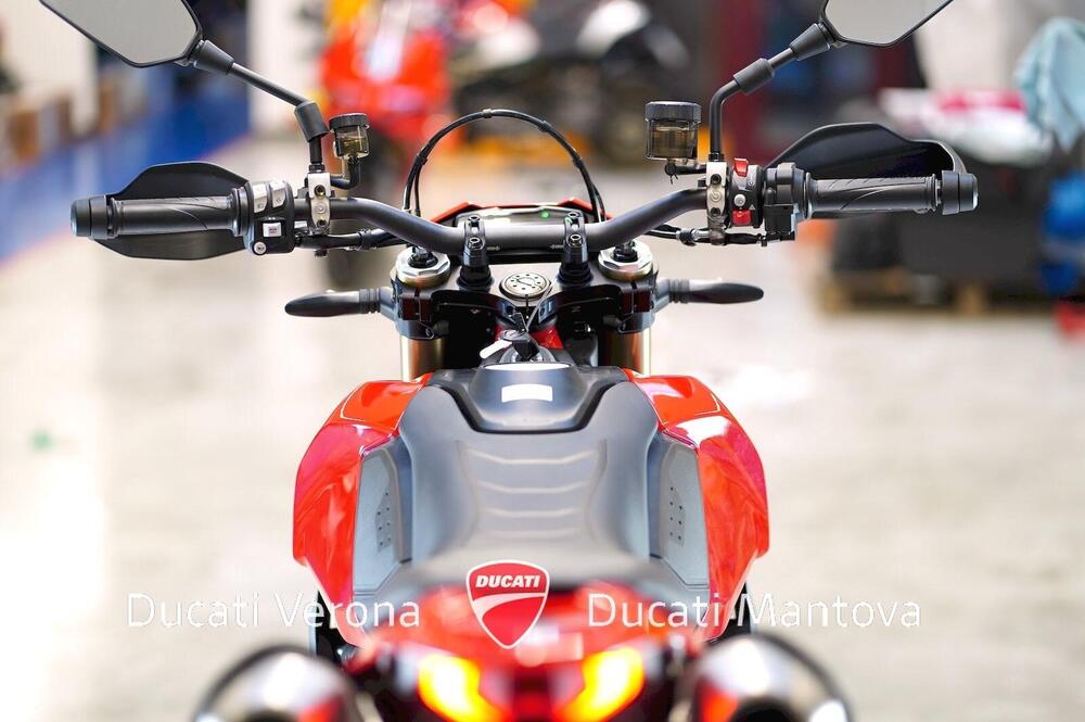 Ducati Hypermotard 698 Mono (2024 - 25) (18)