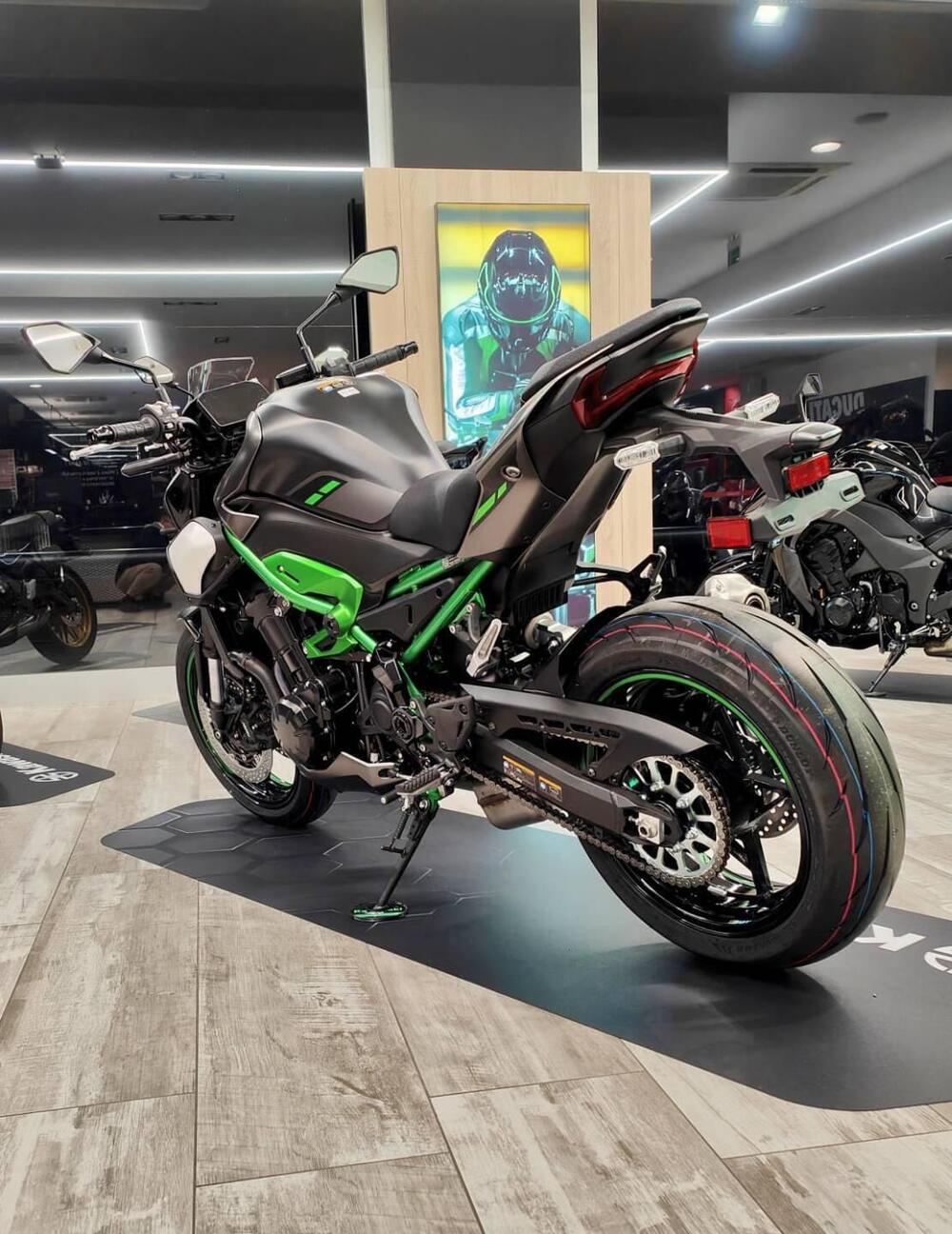 Kawasaki Z 900 A2 (2025 - 26) (4)