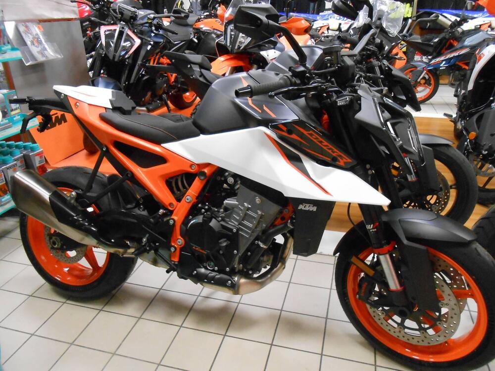 KTM 990 Duke R (2026)