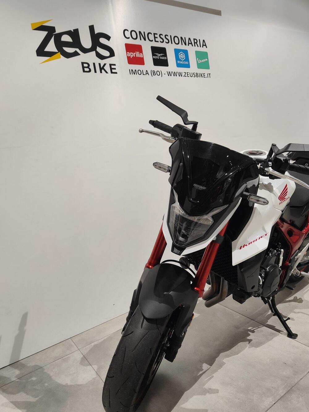 Honda CB 750 Hornet (2023 - 24) (2)