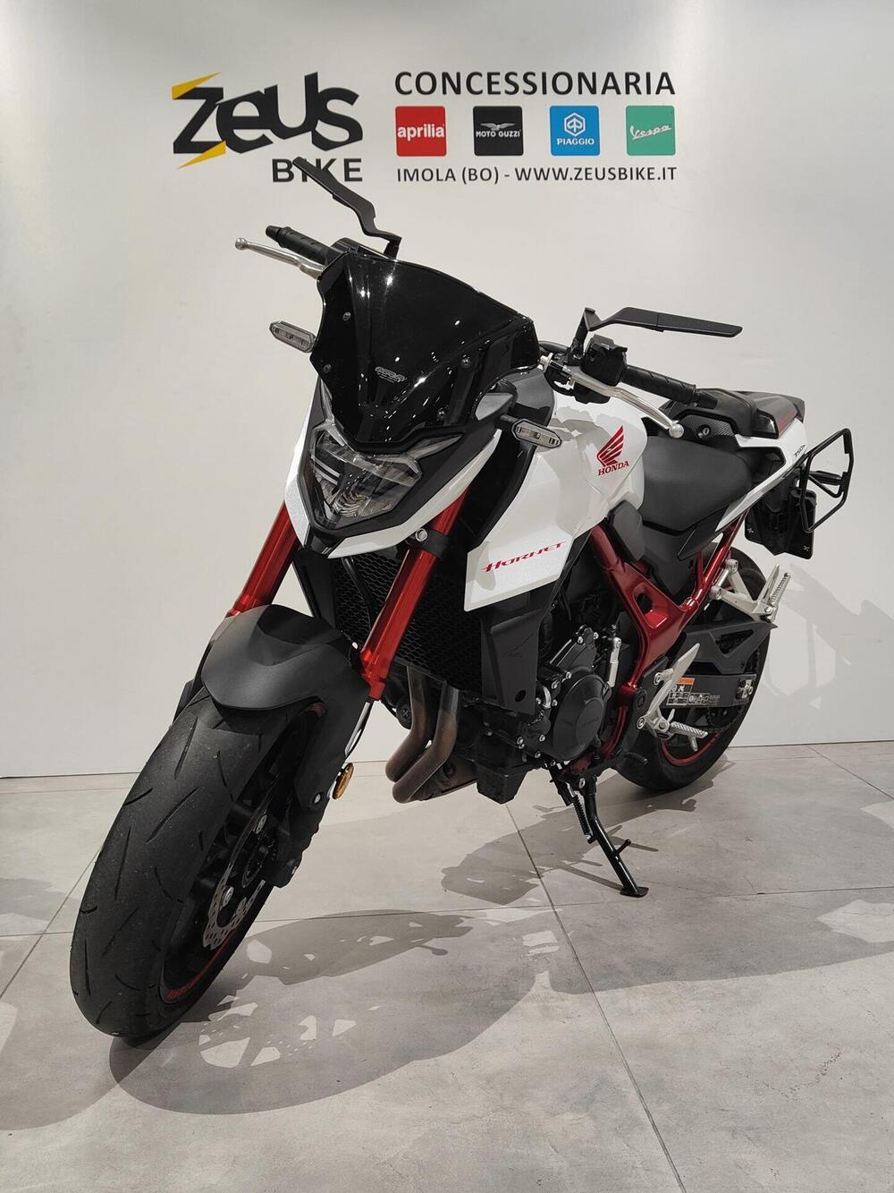 Honda CB 750 Hornet (2023 - 24) (8)