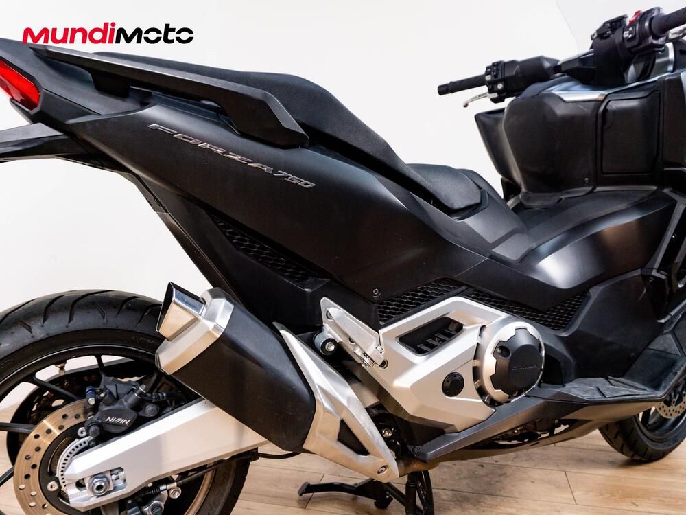 Honda Forza 750 DCT (2021 - 24) (4)