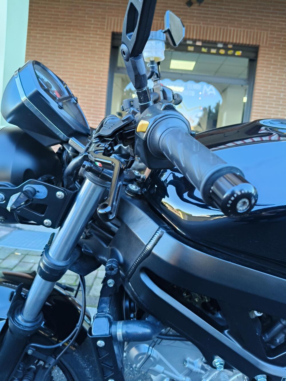 Suzuki SV 650 (2003 - 06) (13)