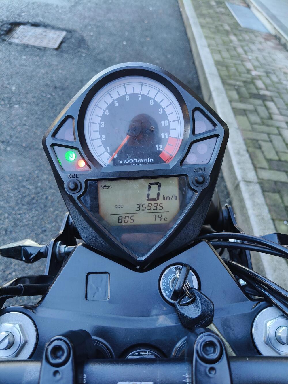 Suzuki SV 650 (2003 - 06) (16)