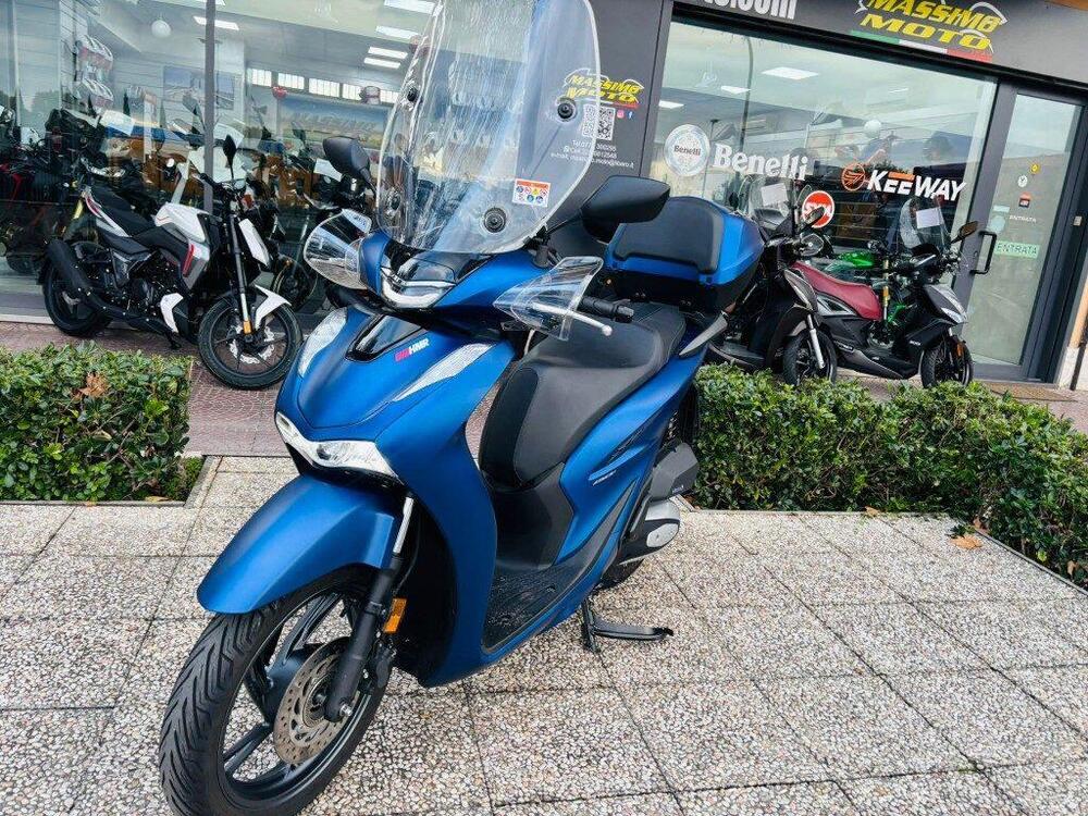 Honda SH 150i (2024 - 25) (2)