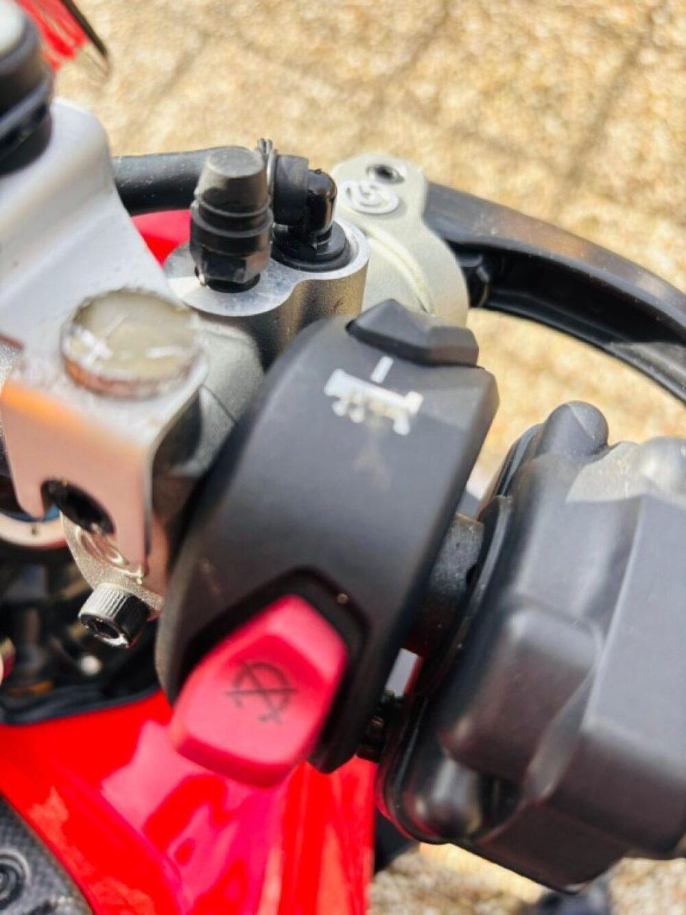 Ducati Streetfighter V4 1100 S (2021 - 22) (7)