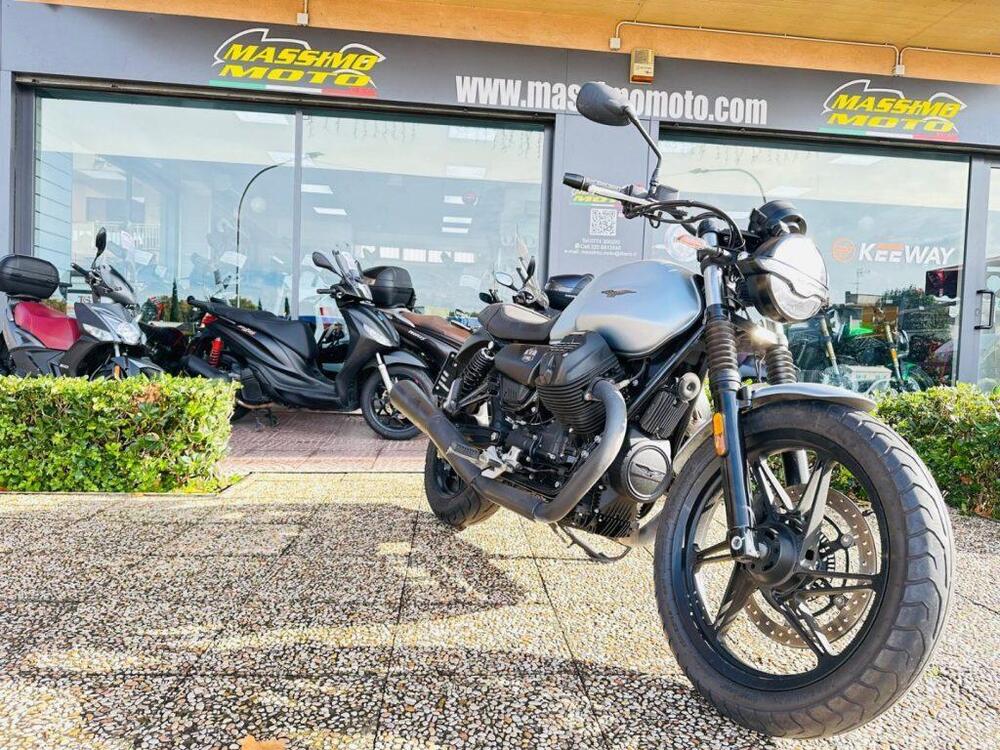 Moto Guzzi V7 Stone (2021 - 24) (10)