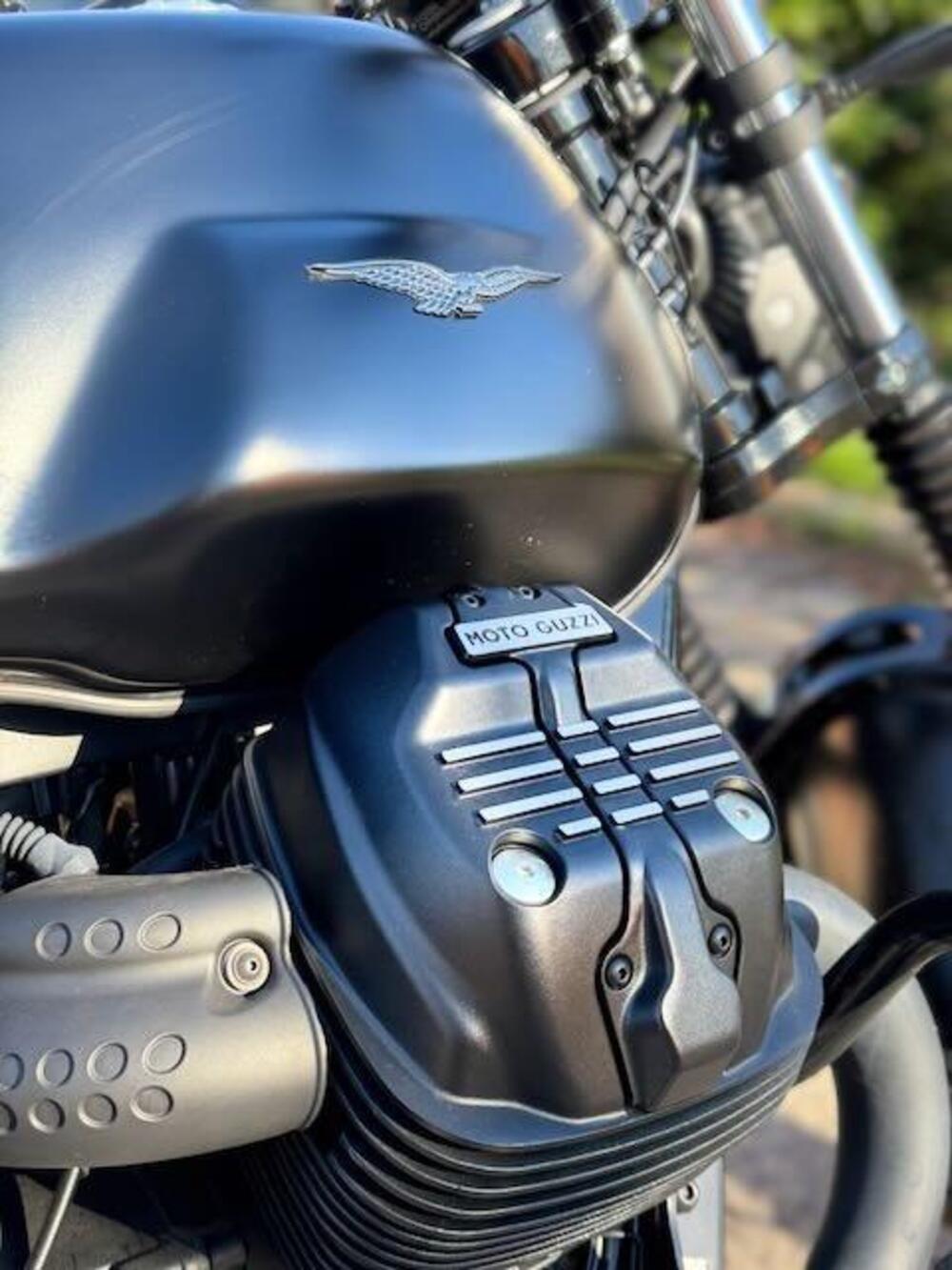 Moto Guzzi V7 Stone (2021 - 24) (6)