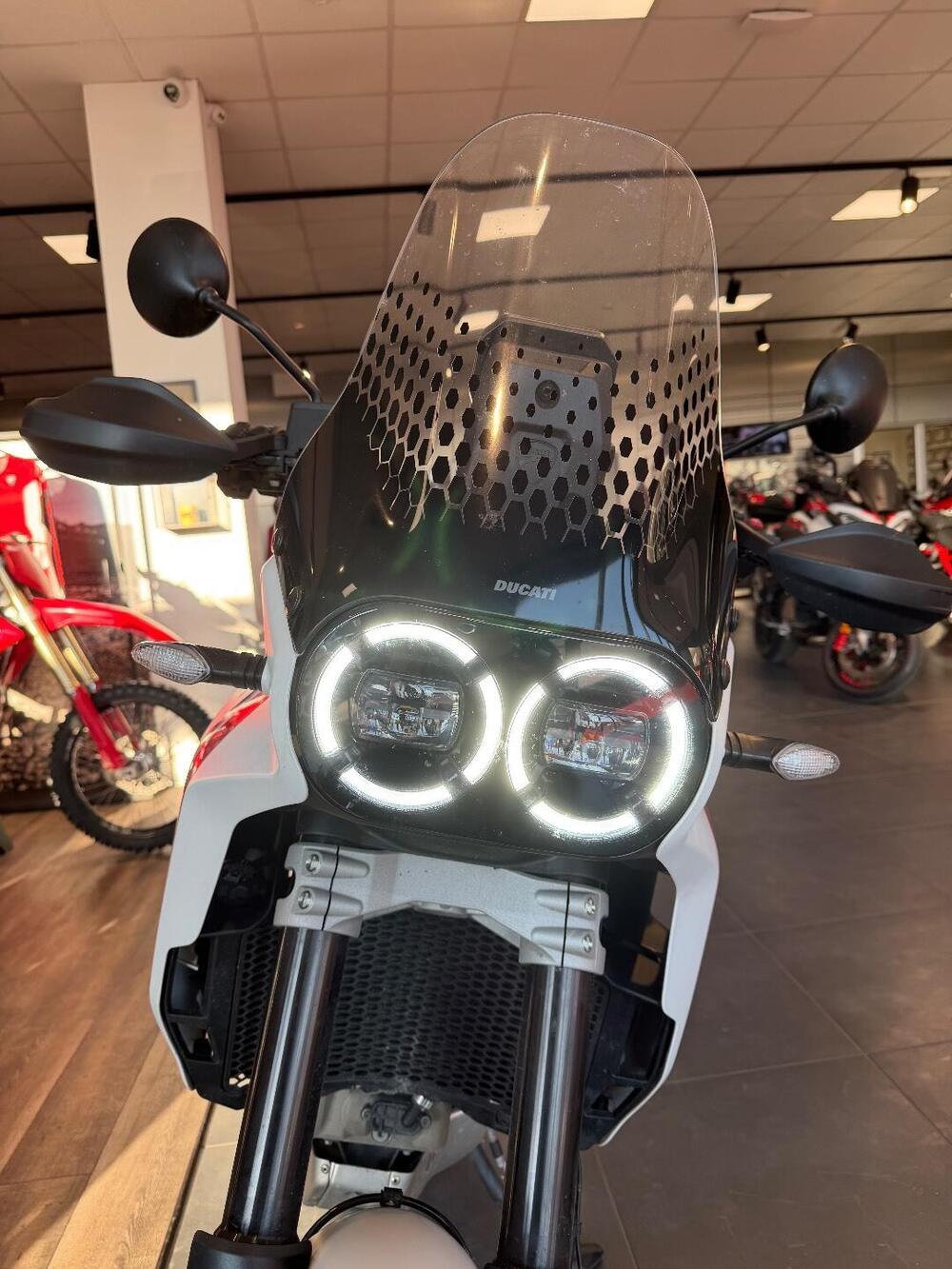Ducati DesertX (2022 - 25) (3)