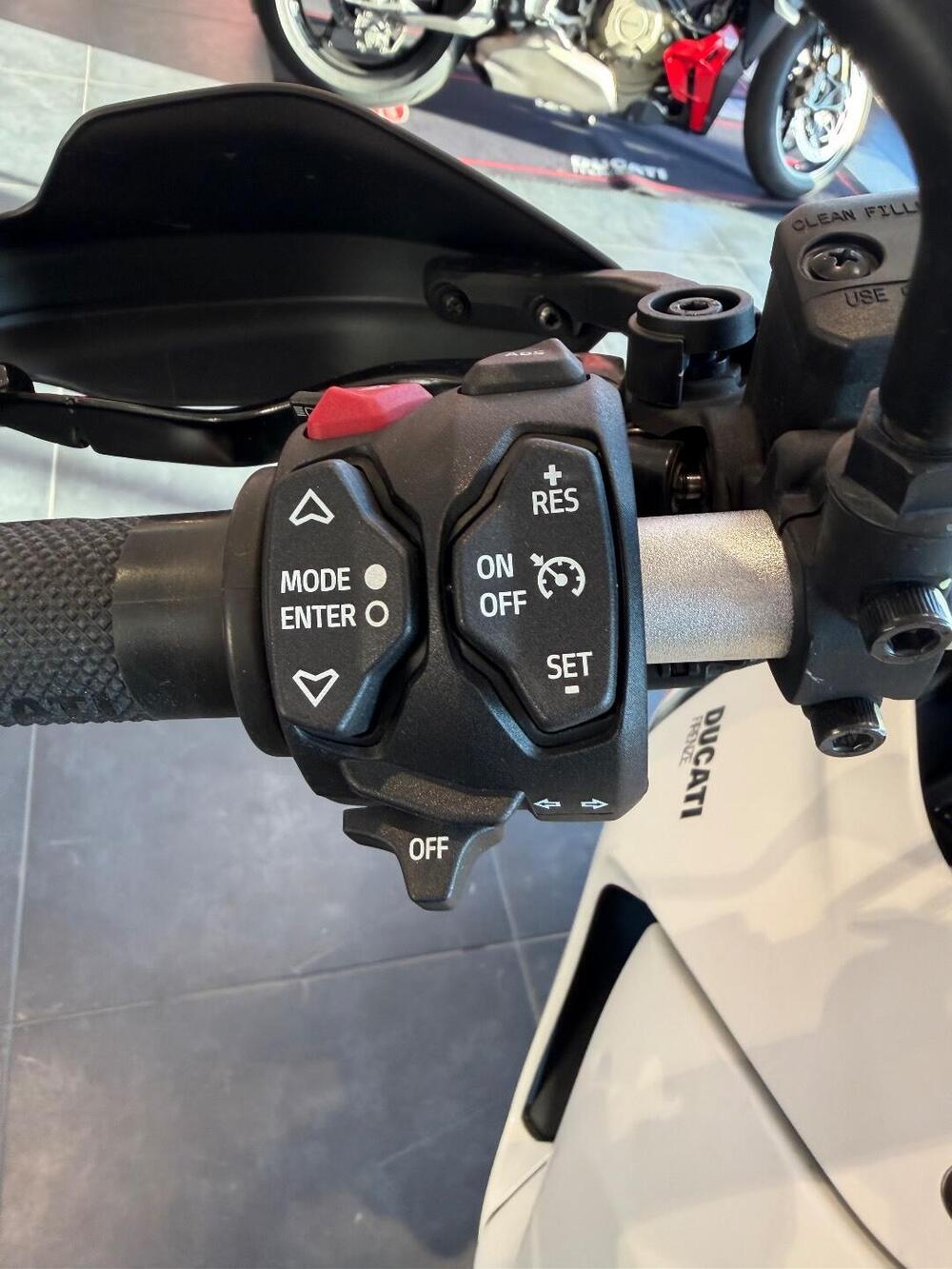 Ducati DesertX (2022 - 25) (9)