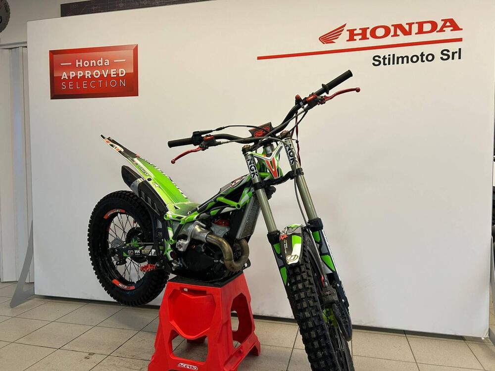 Vertigo Nitro 300 (2023 - 24) (2)