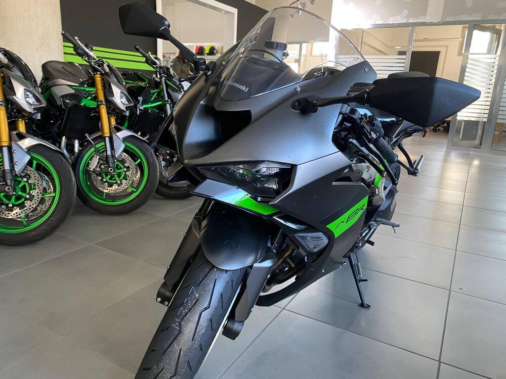 Kawasaki Ninja 636 ZX-6R (2024 - 26) (4)