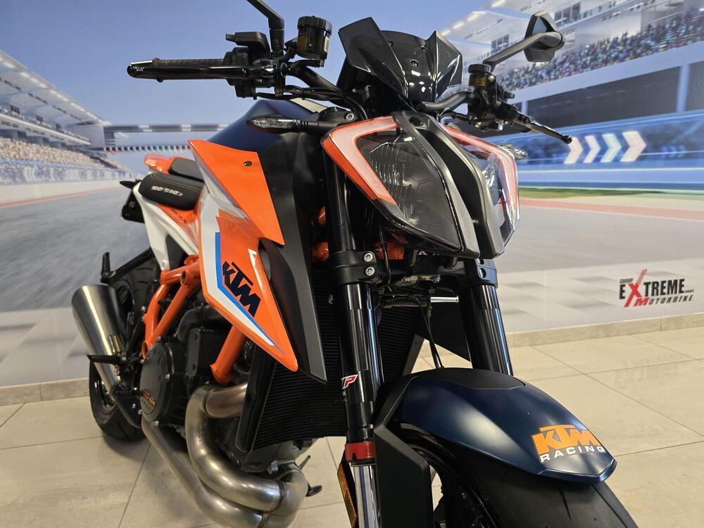 KTM 1290 Super Duke R (2020) (14)
