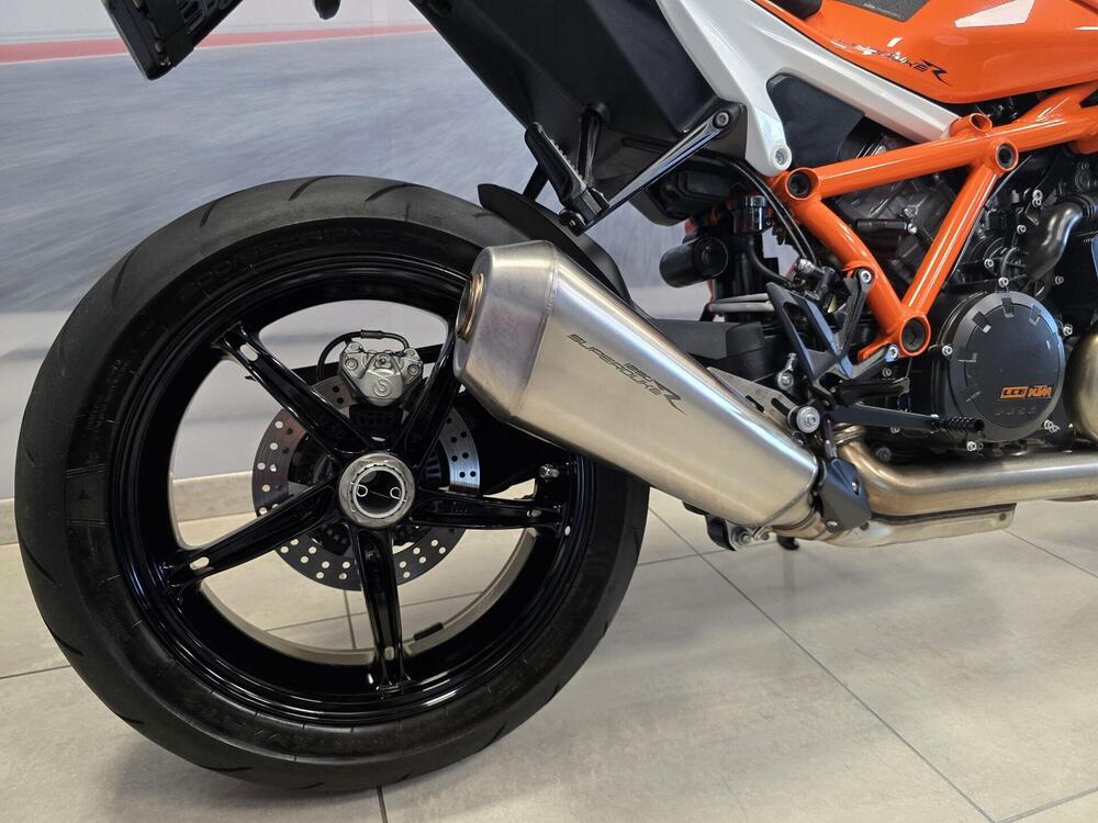 KTM 1290 Super Duke R (2020) (19)