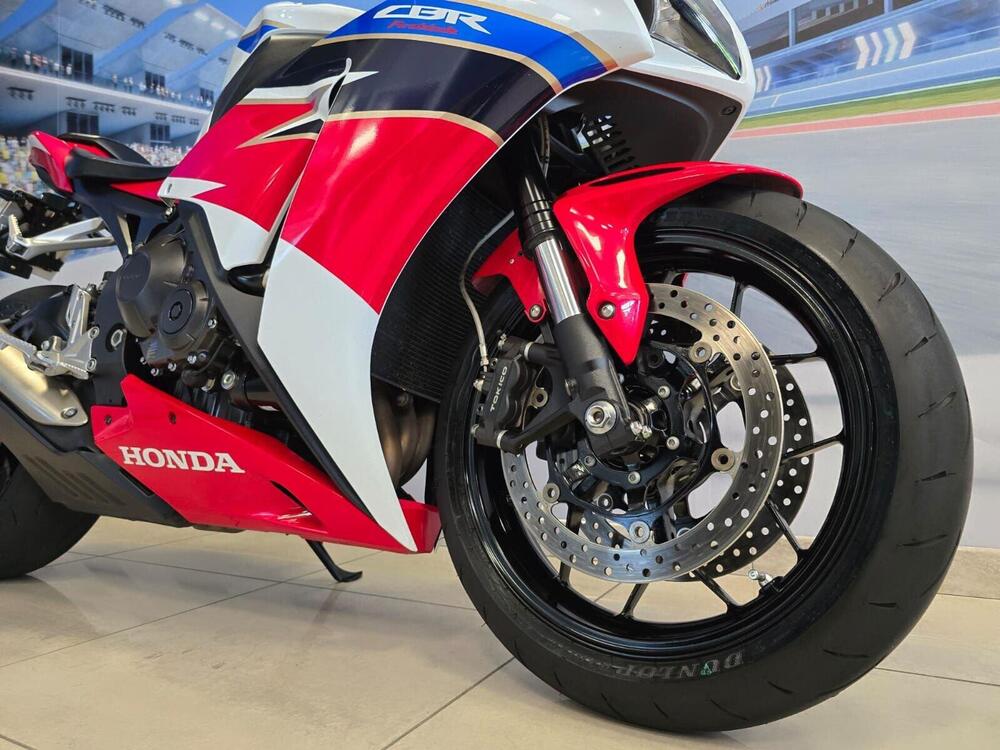 Honda CBR 1000 RR Fireblade (2012 - 16) (16)