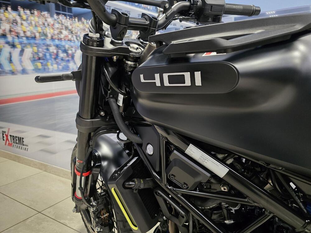 Husqvarna Svartpilen 401 (2021 - 23) (10)